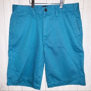 Gap | lived in khaki shorts | NWT | 31 |
